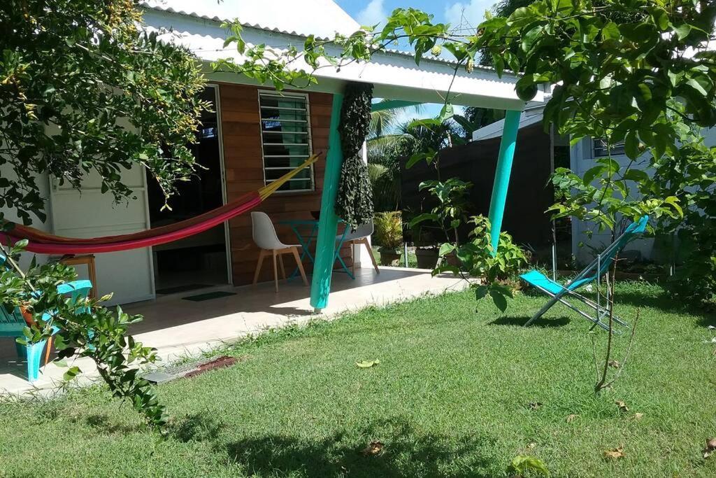 Gite Cajou Dans Jardin Tropical Ventile A Sainte-Anne ภายนอก รูปภาพ