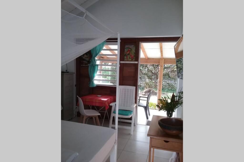 Gite Cajou Dans Jardin Tropical Ventile A Sainte-Anne ภายนอก รูปภาพ